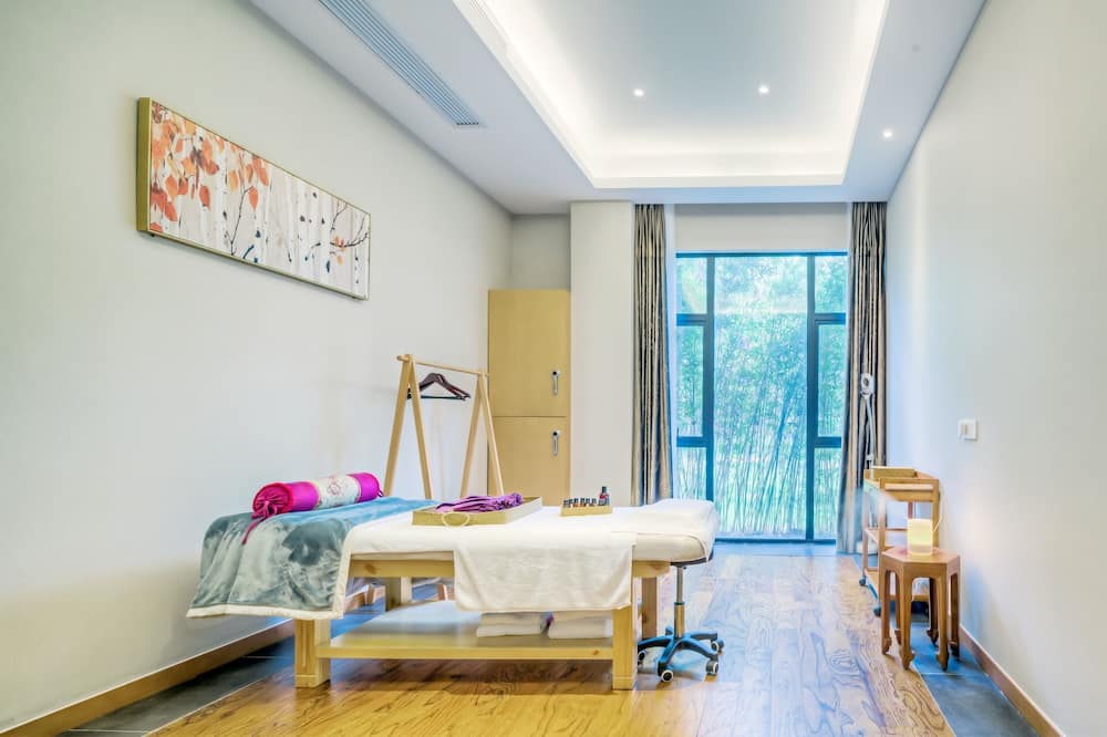 ジウシュー リゾーツ ザ フォレスツ シークレット (玖樹森林的秘密主題度仮村) 写真