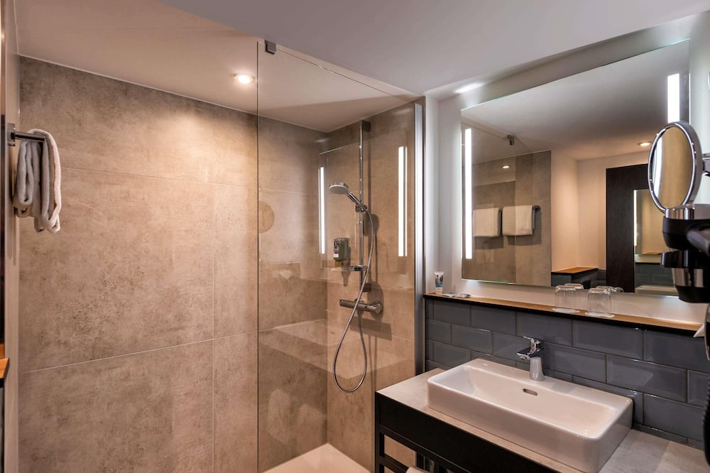 メルキュール ホテル ミュンヘン ノイパーラッハ ズート 写真