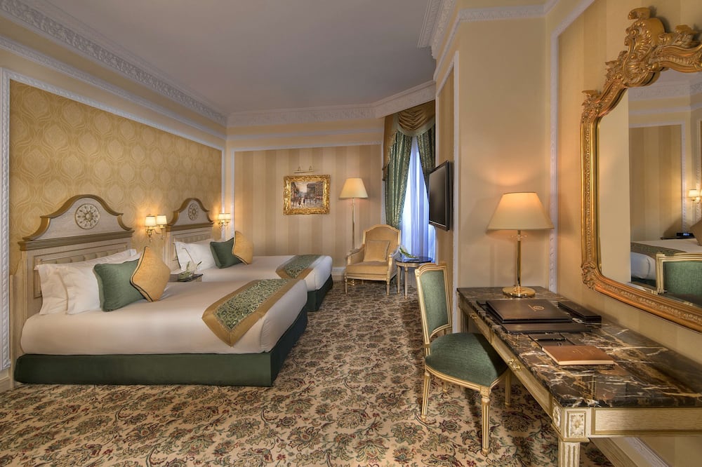 ロイヤル ローズ アブダビ キュリオ コレクション バイ ヒルトン アフィリエイテッド ホテル 写真