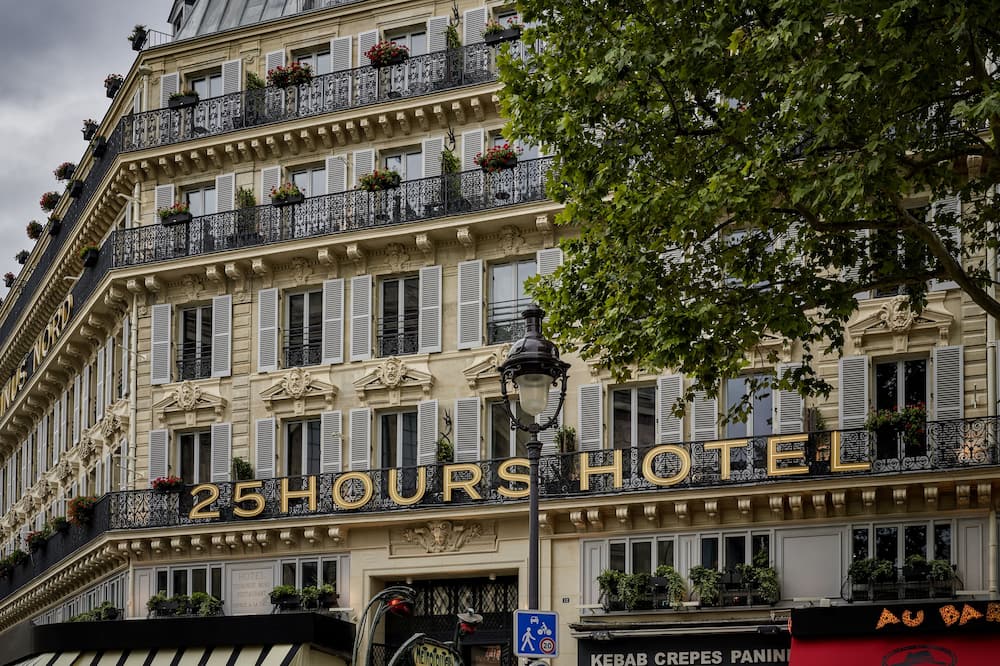 25アワーズ ターミナス ノール 写真