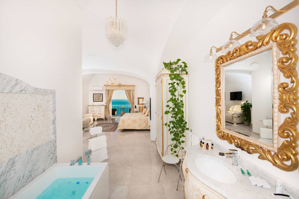 ホテル ヴィラ ガブリーサ 写真