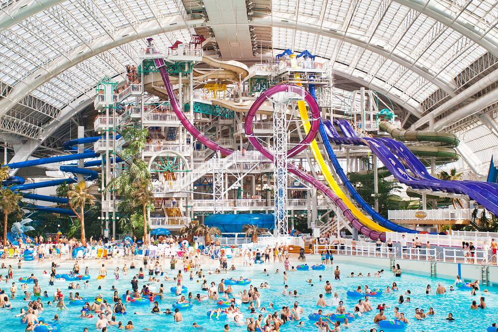 ファンタジーランド ホテル 写真