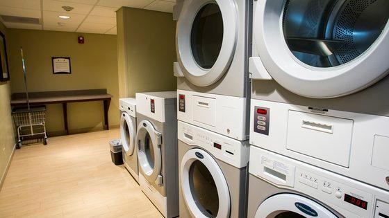 ステイブリッジ スイーツ レキシントン バイ IHG 写真