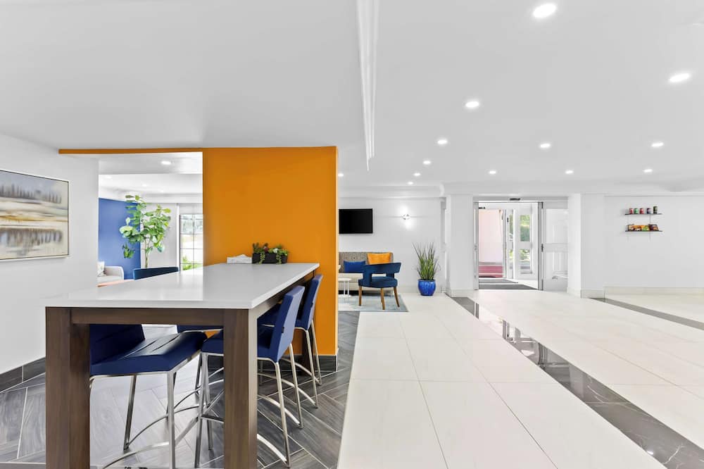 ベストウェスタンシャウムバーグ - O’Hare NW 写真