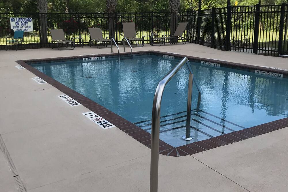 コンフォート スイーツ サマービル ノース 写真