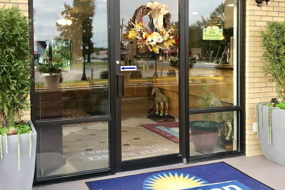 デイズ イン バイ ウィンダム レイク シティ 写真