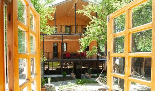 ニノ ラティアーニズ ゲストハウス 写真