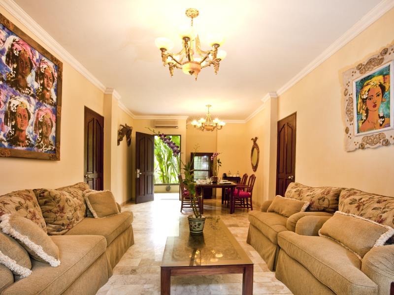 ホテル クマラ パンタイ 写真