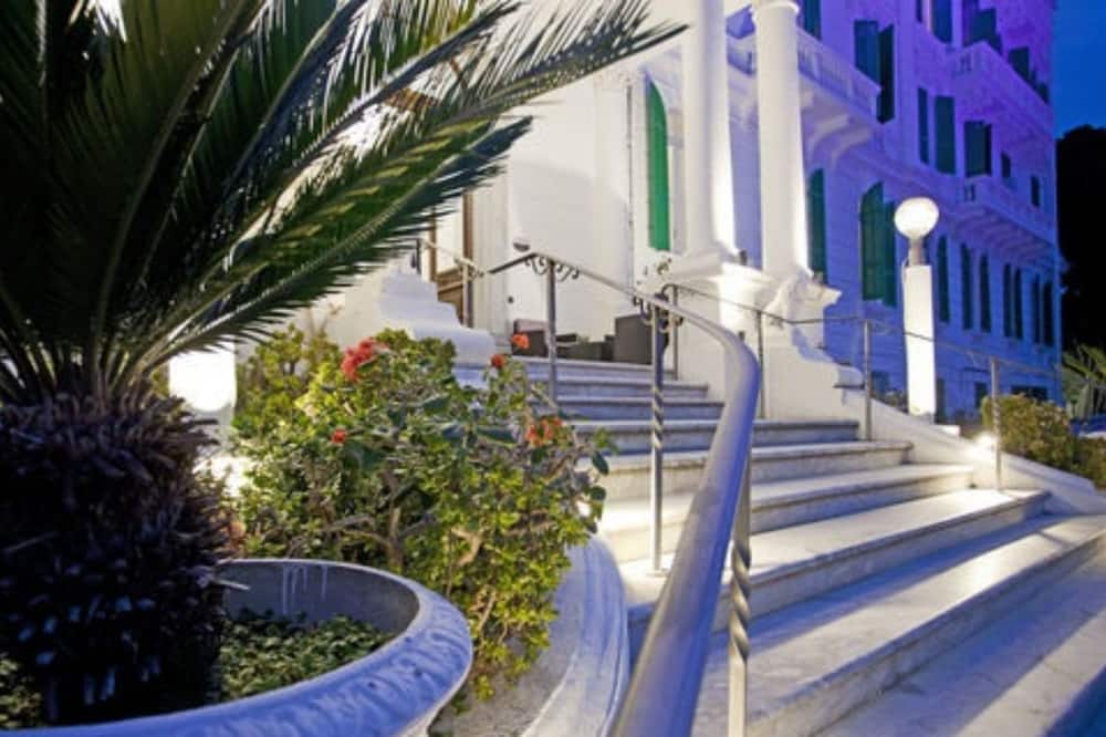 グランド ホテル & デス アングライス 写真