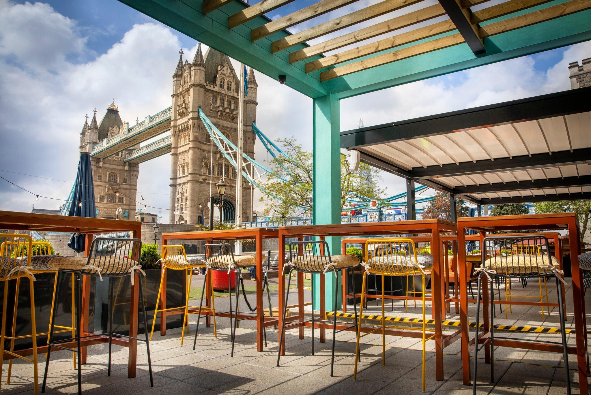 ザ タワー ホテル バイ シスル 写真