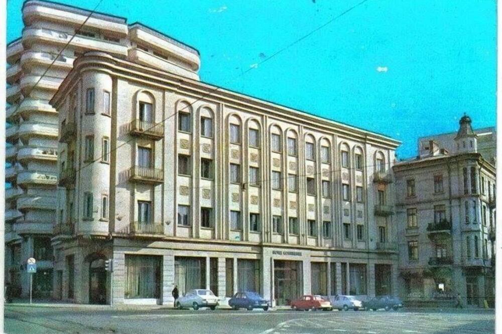 コンチネンタル 写真