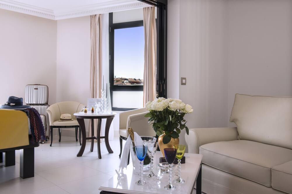 ホテル アストン ラ スカラ 写真