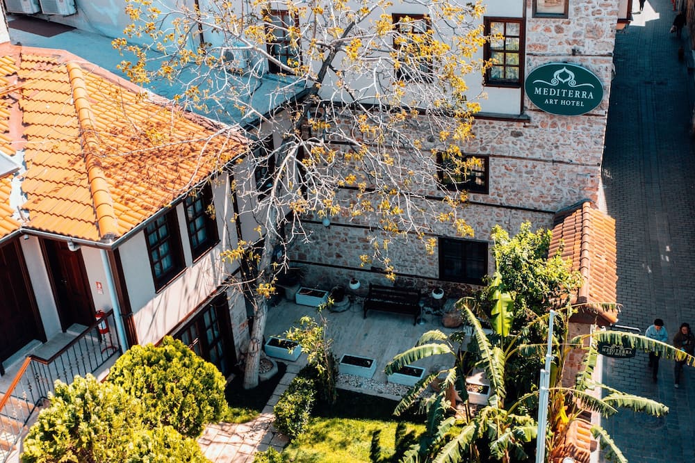 メディテラ アート ホテル 写真