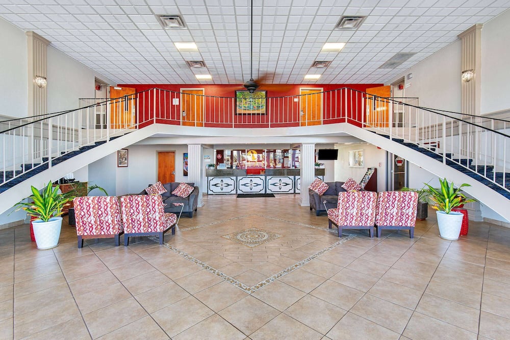 ラマダ バイ ウィンダム ボウリング グリーン 写真