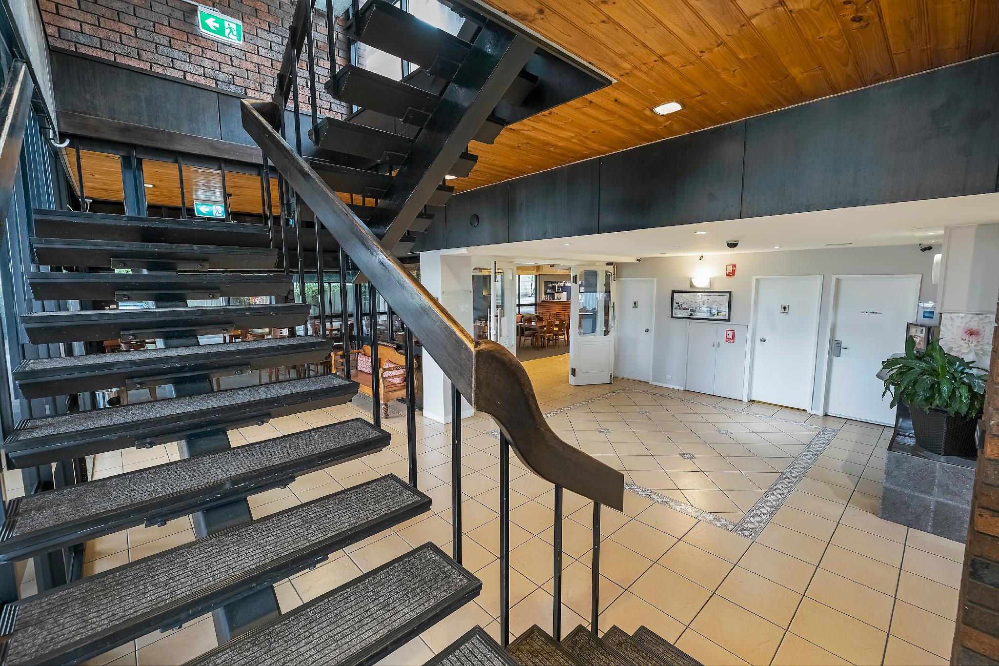 Central Court Warrnambool 写真