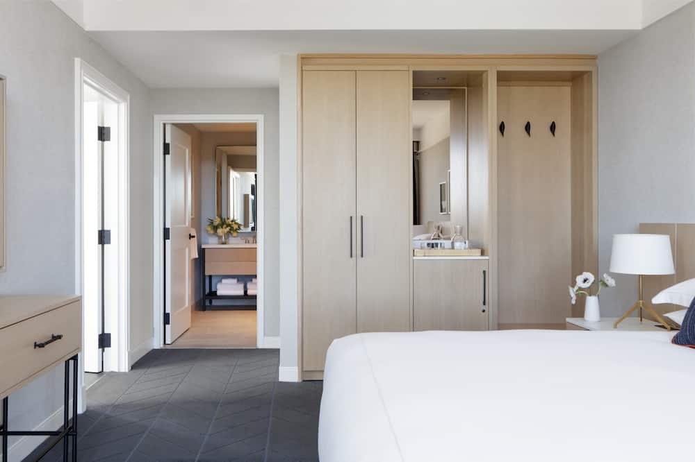 キンプトン ザ フォーラム ホテル バイ IHG 写真