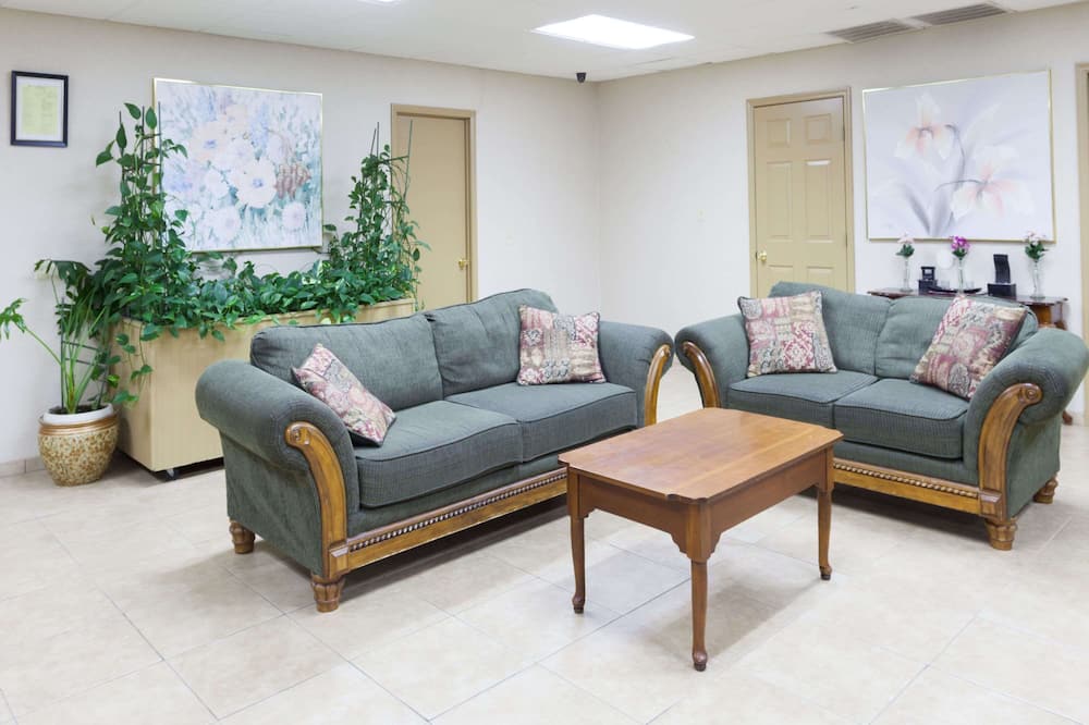 ナイツ イン マーフリーズボロ 写真