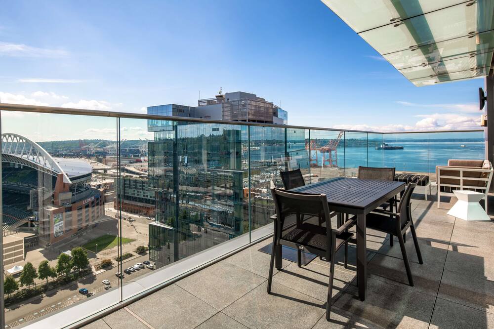 エンバシー スイーツ バイ ヒルトン シアトル ダウンタウン パイオニア スクエア 写真