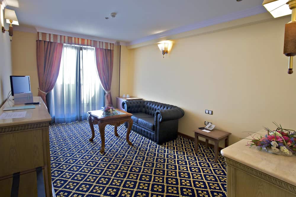 アゴラ ファン デ アウストリア 写真