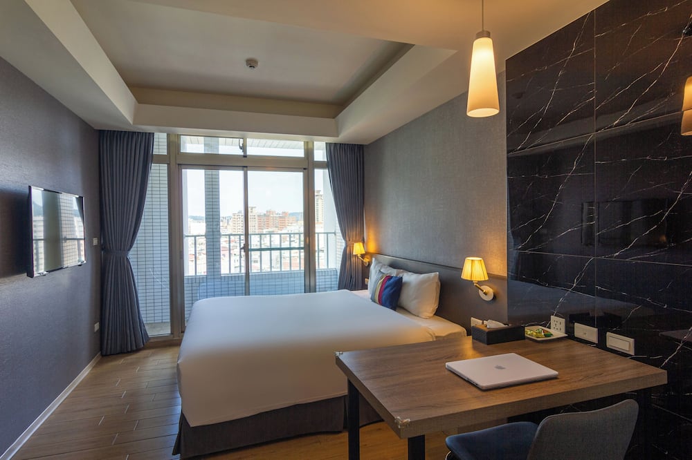 チェック イン ニュー タイペイ ルージョウ 写真