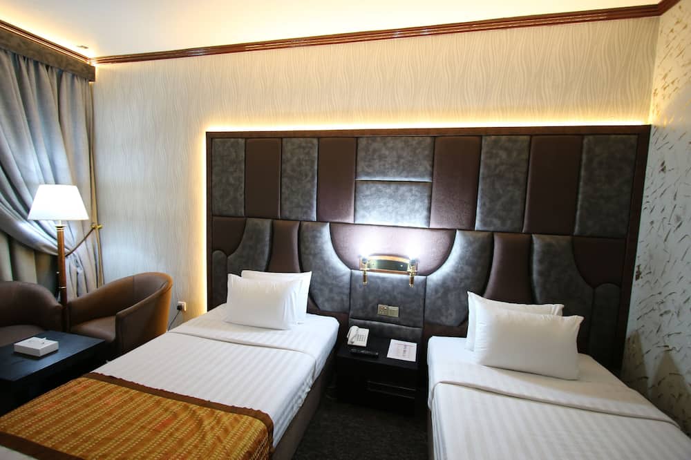 ナイト アーマー ホテル 写真