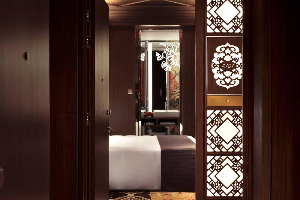 ミラ ムーン 写真