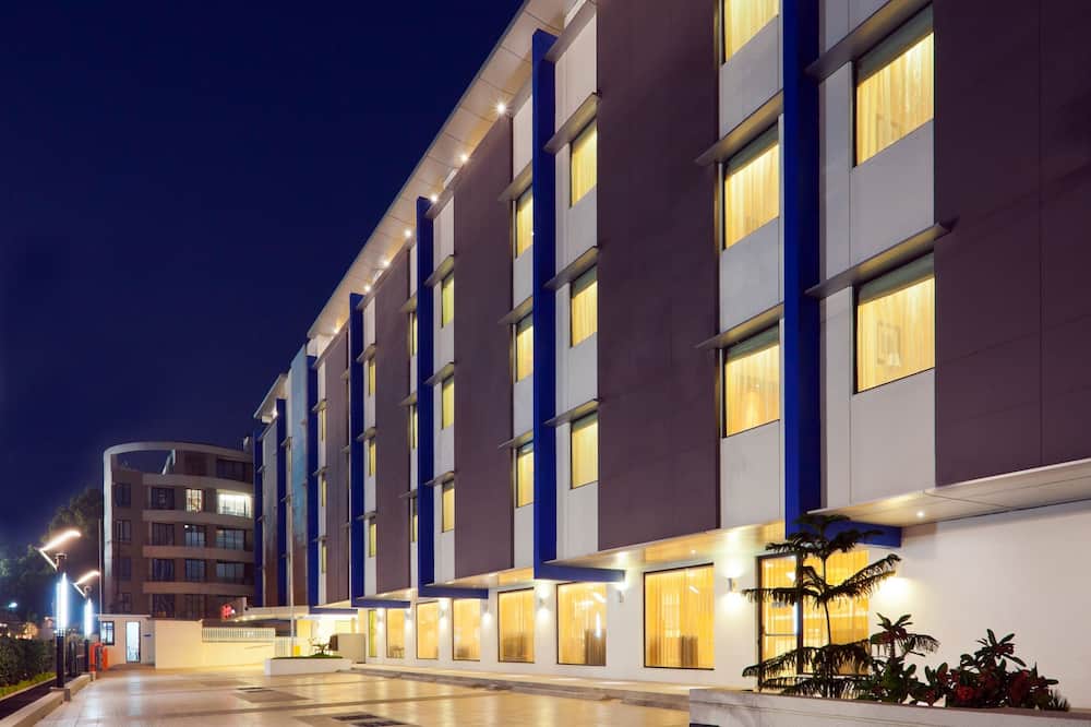 Hampton by Hilton Vadodara-Alkapuri 写真