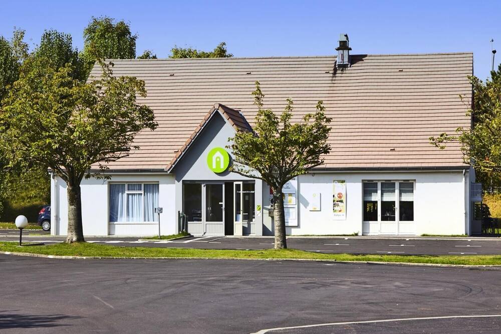 Campanile Auxerre - Moneteau 写真