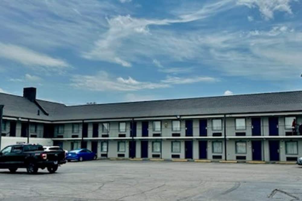 アンティオック クォーターズ イン アンド スイーツ 写真