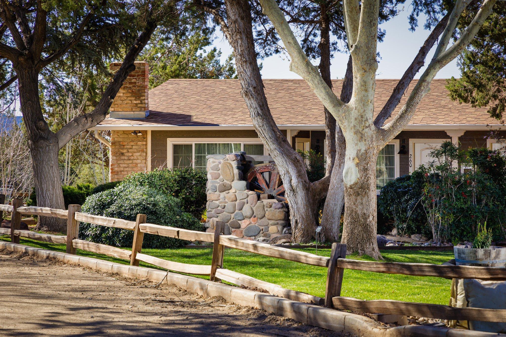 Sky Ranch Lodge 写真