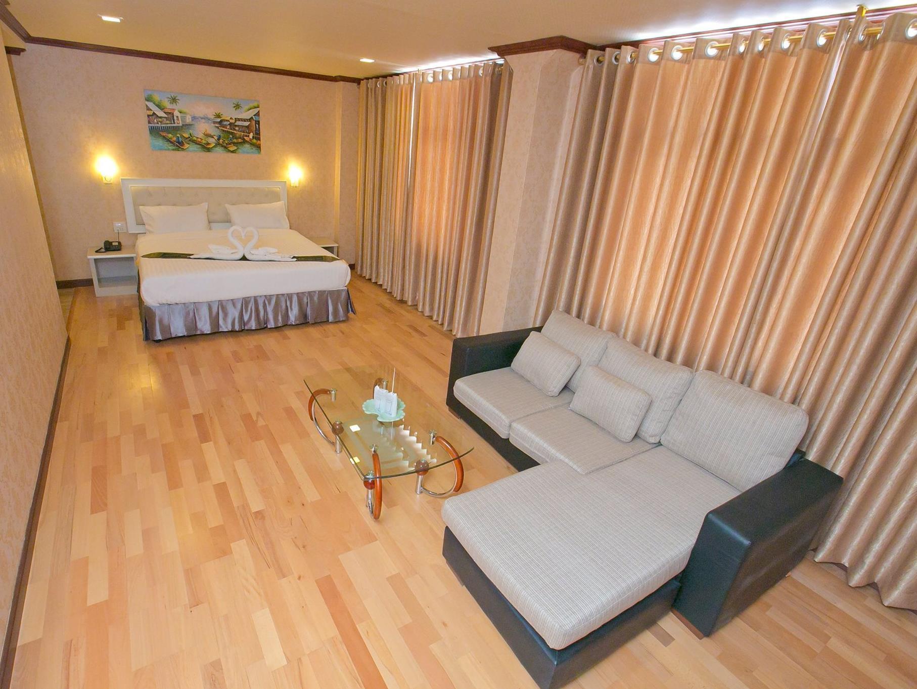 コラート ホテル 写真