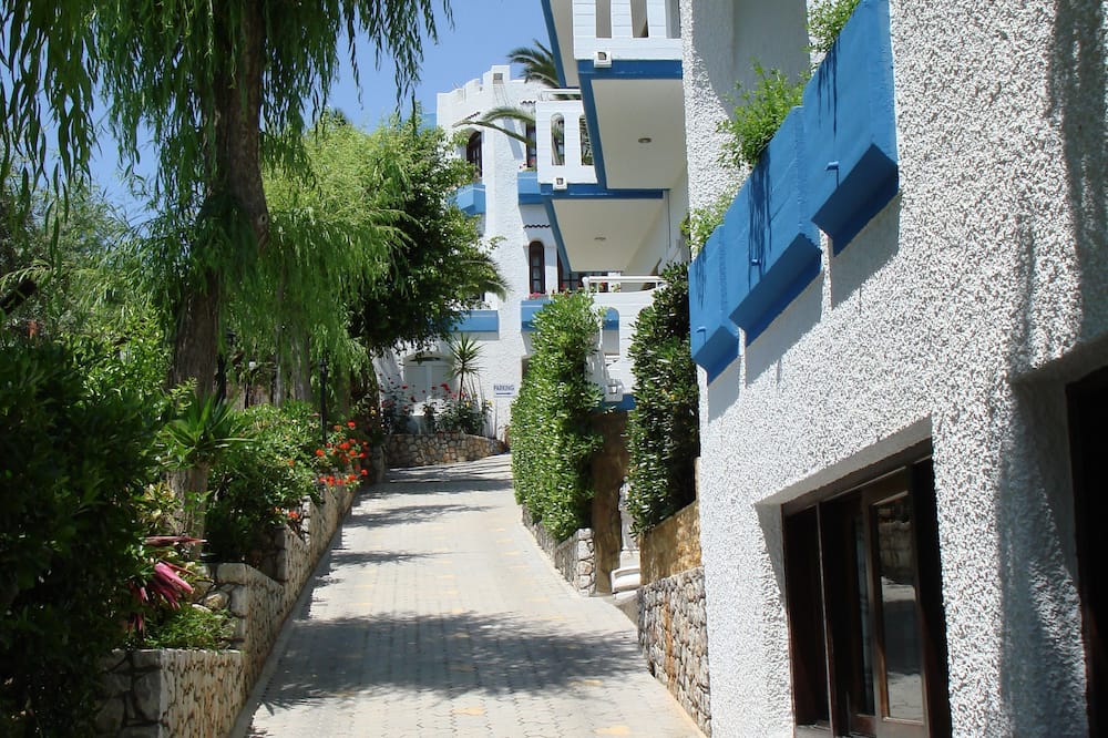 Folia Apartments 写真