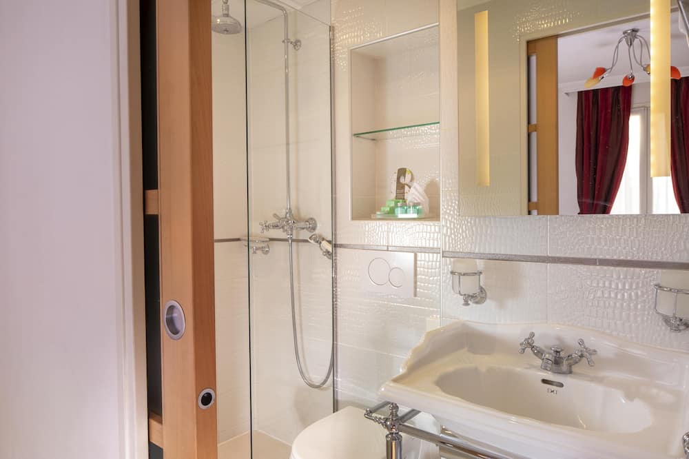 ホテル デュ レバント 写真