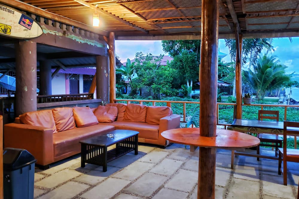 ラフィエル ニアス 写真