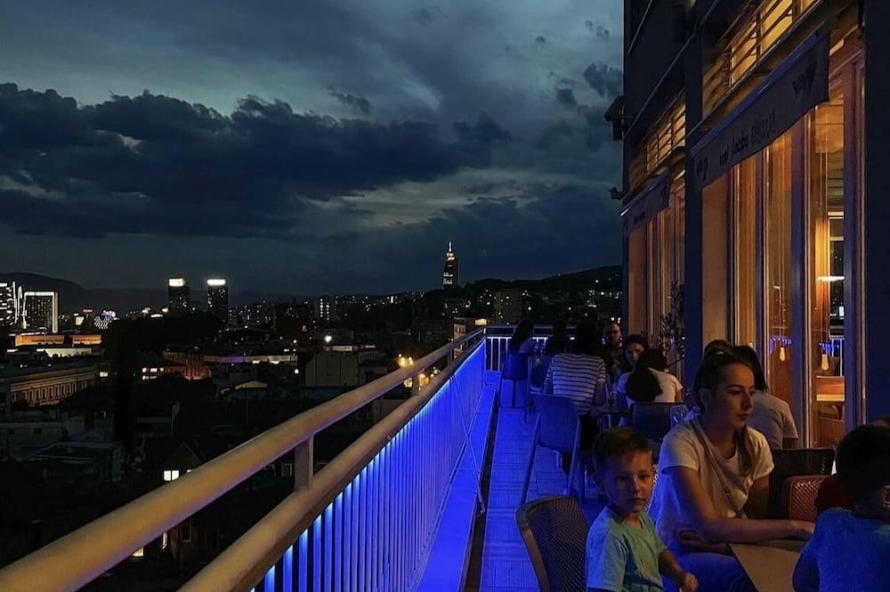 ヘッコ デラックス ホテル 写真