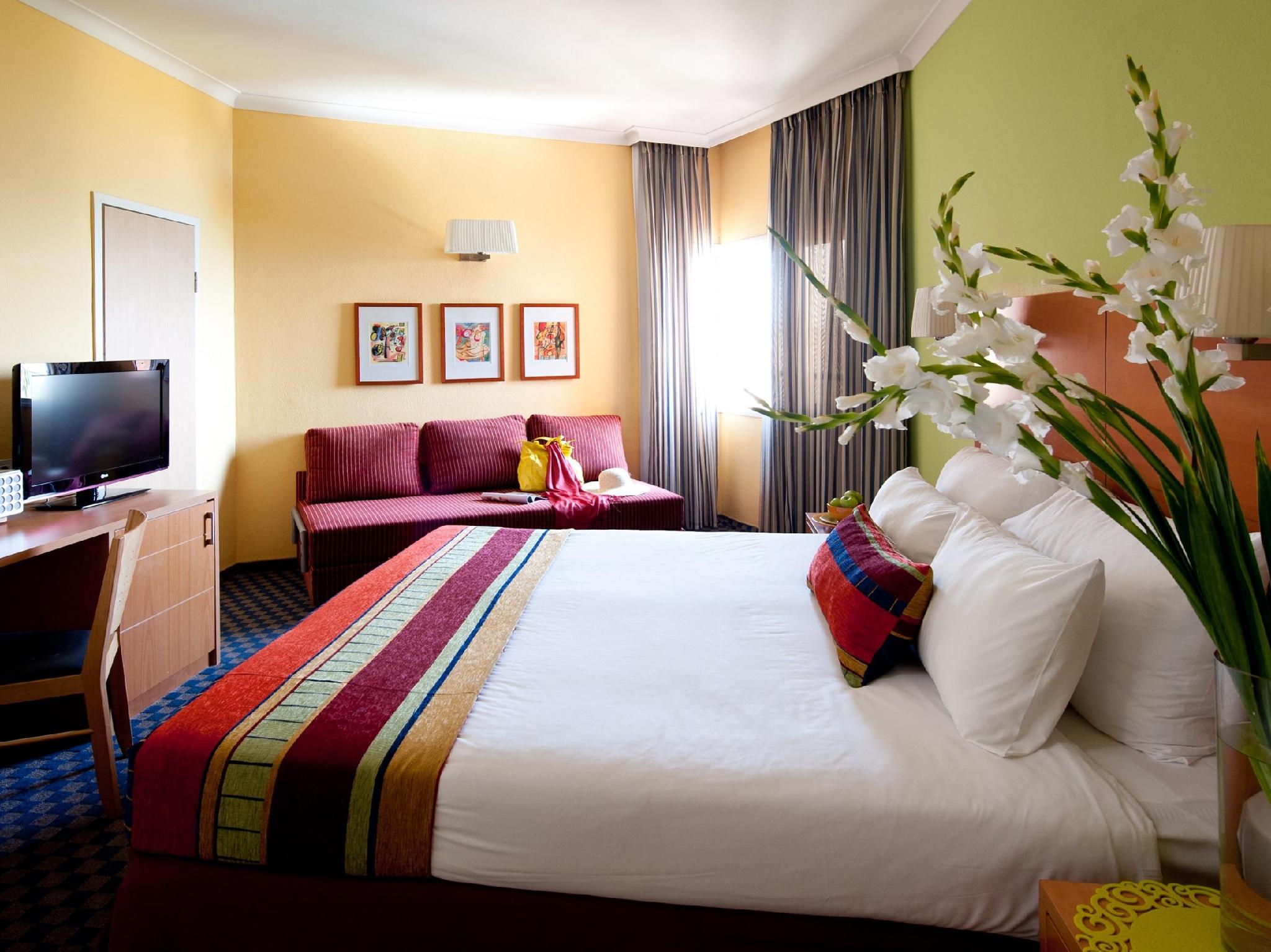 プリマ カールトン ホテル 写真