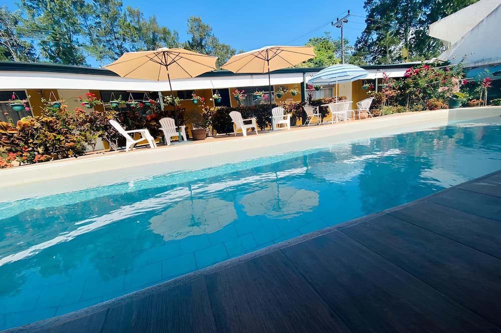 Hotel Puerta del Sol 写真