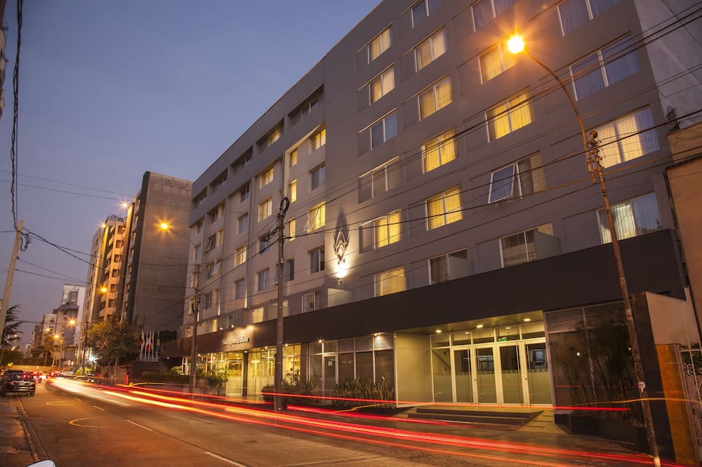 San Agustin Exclusive 写真