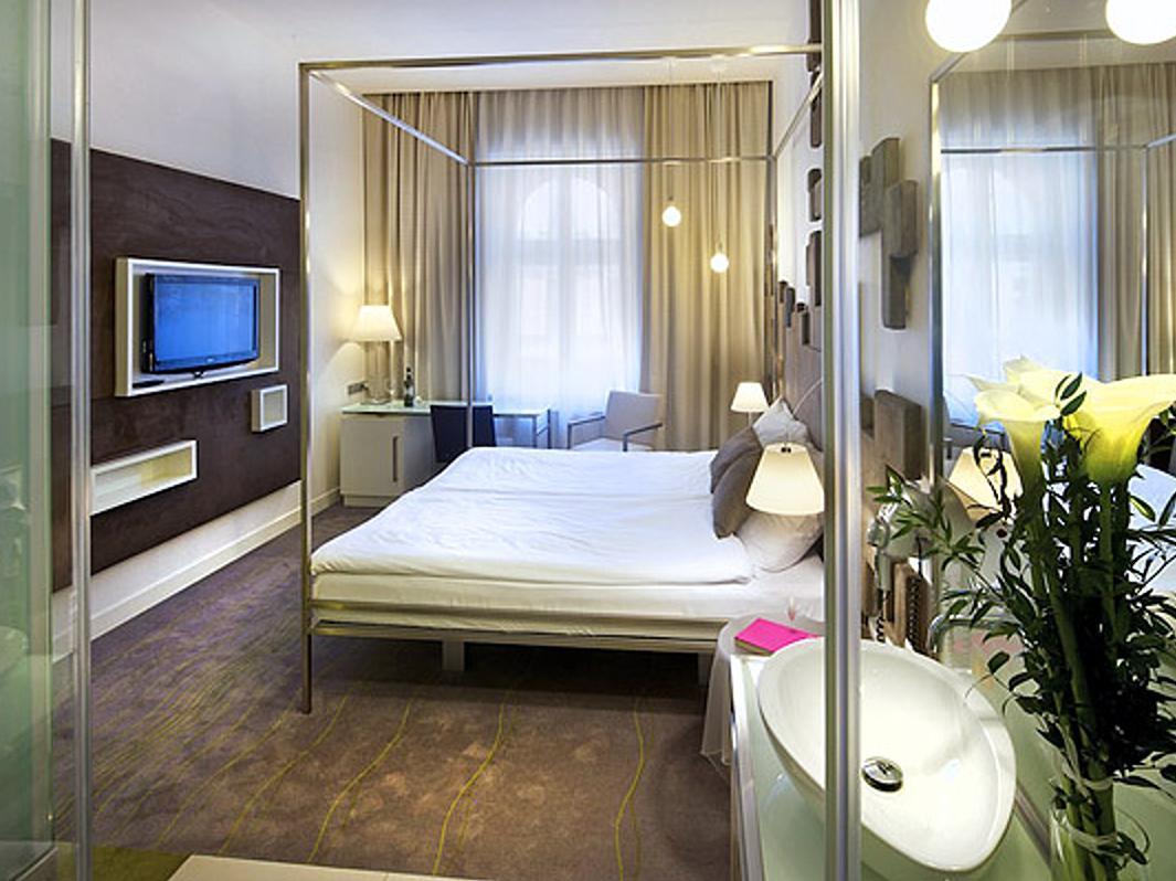 ピュア ホワイト 写真