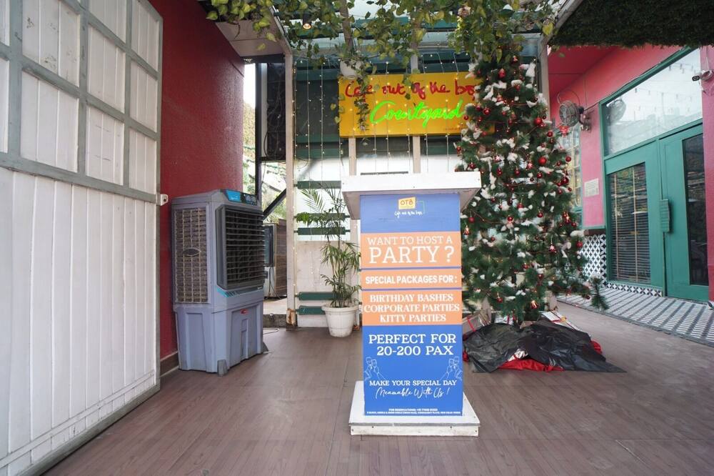 コーラス ホテル 写真