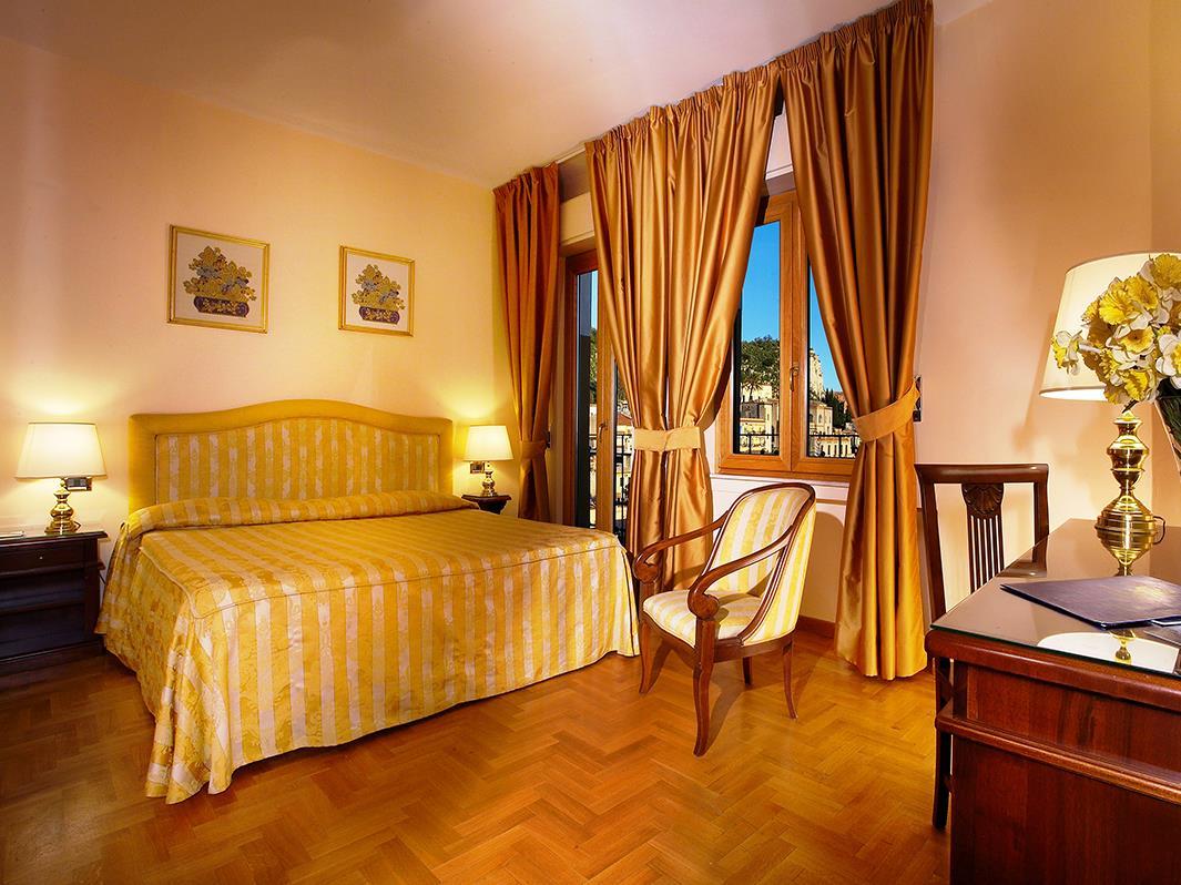 ホテル イザベッラ 写真