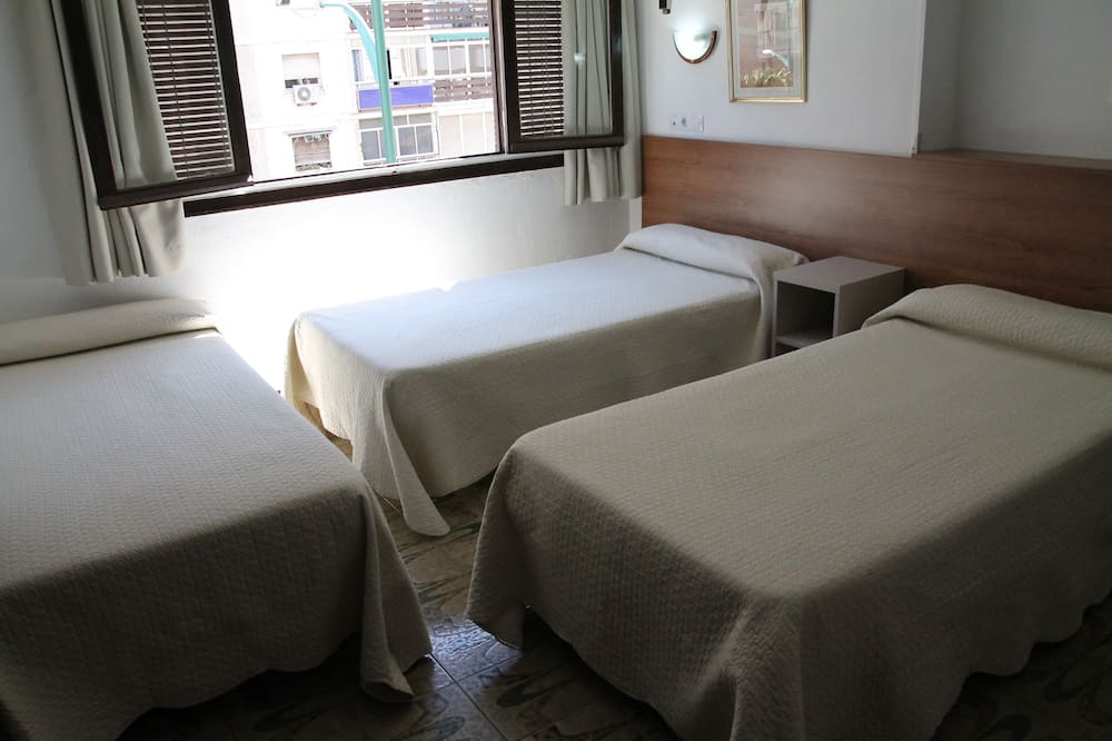 ペンション ターミナル 写真