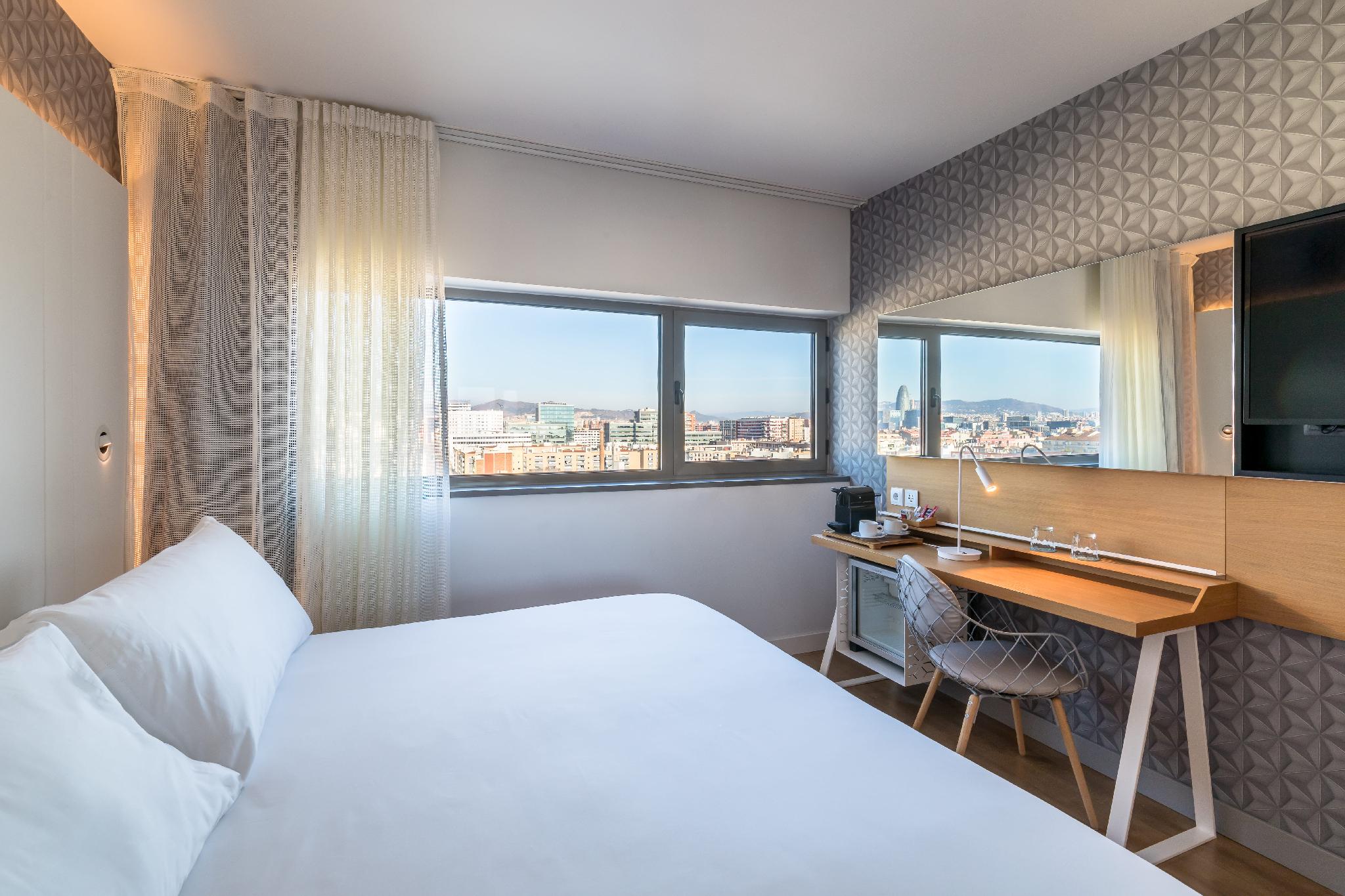 オクシデンタル アテネア マール - 大人専用 写真