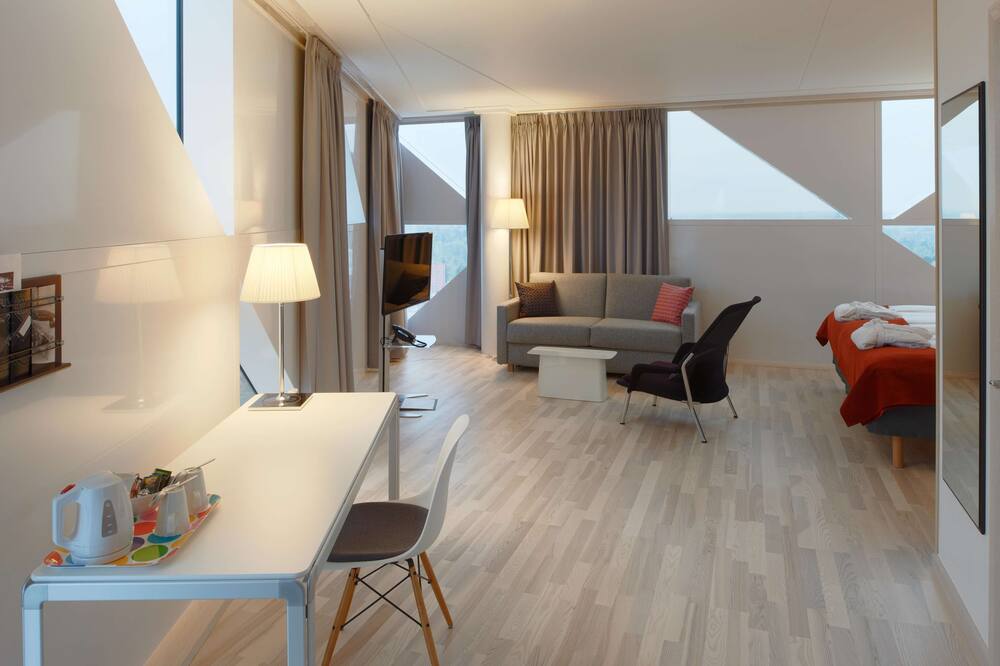 スカンディック ヴィクトリア タワー 写真