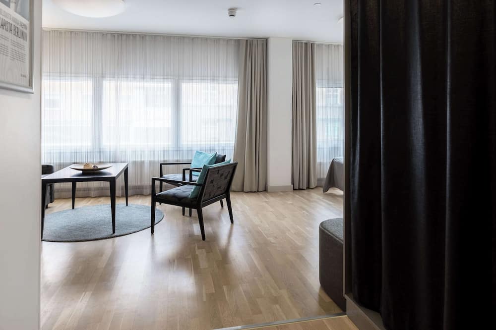 スカンディック ジュリア 写真