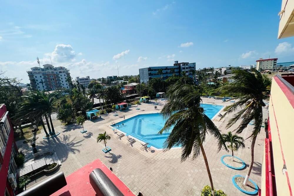 ラマダ ベリーズ シティ プリンセス ホテル 写真