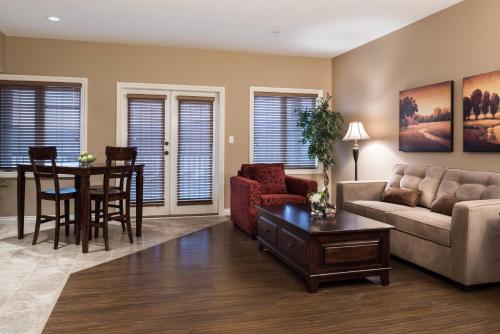 ザ キャッスル アット スワン レイク 写真