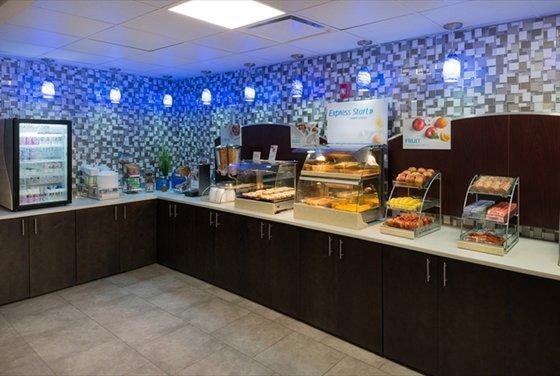 Holiday Inn Express & Suites Antioch By IHG 写真