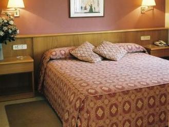 ホテル ボン レトーン 写真