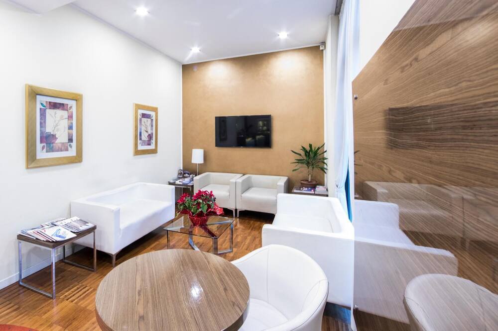 ホテル カンピオン 写真